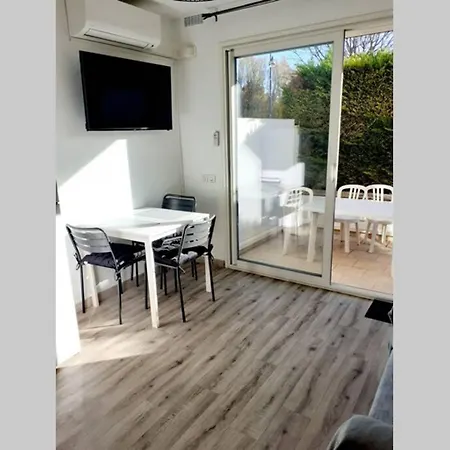 T2 Rez De Chaussee Climatise Jardin Parking Prive Balaruc-les-Bains Exterior photo