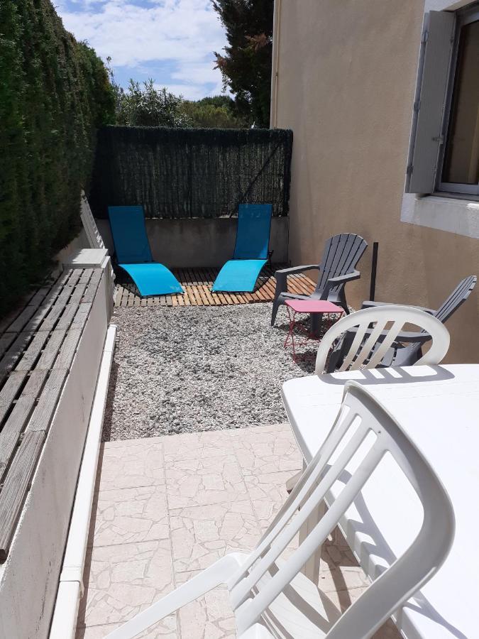 T2 Rez De Chaussee Climatise Jardin Parking Prive Apartment